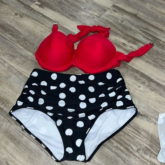 Swimsuit   - Picture 1 of 2